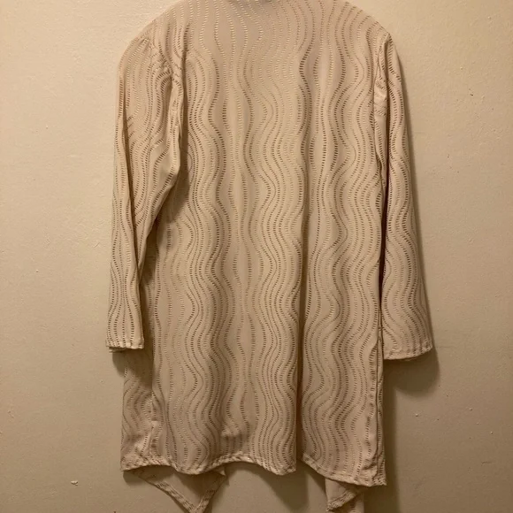 Chicos Travel Collection White and Gold Draped Cardigan Size Small Medium - Picture 5 of 9